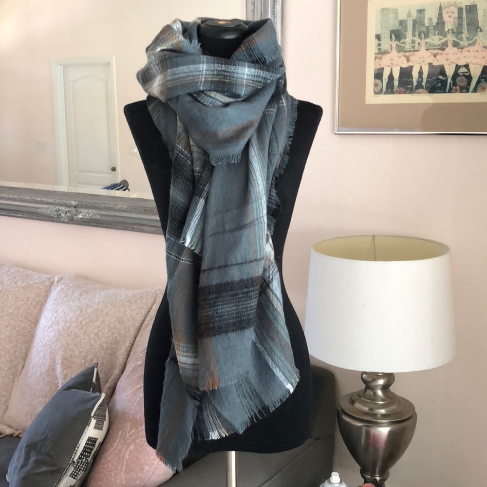 Treasure & Bond plaid fringe wrap scarf